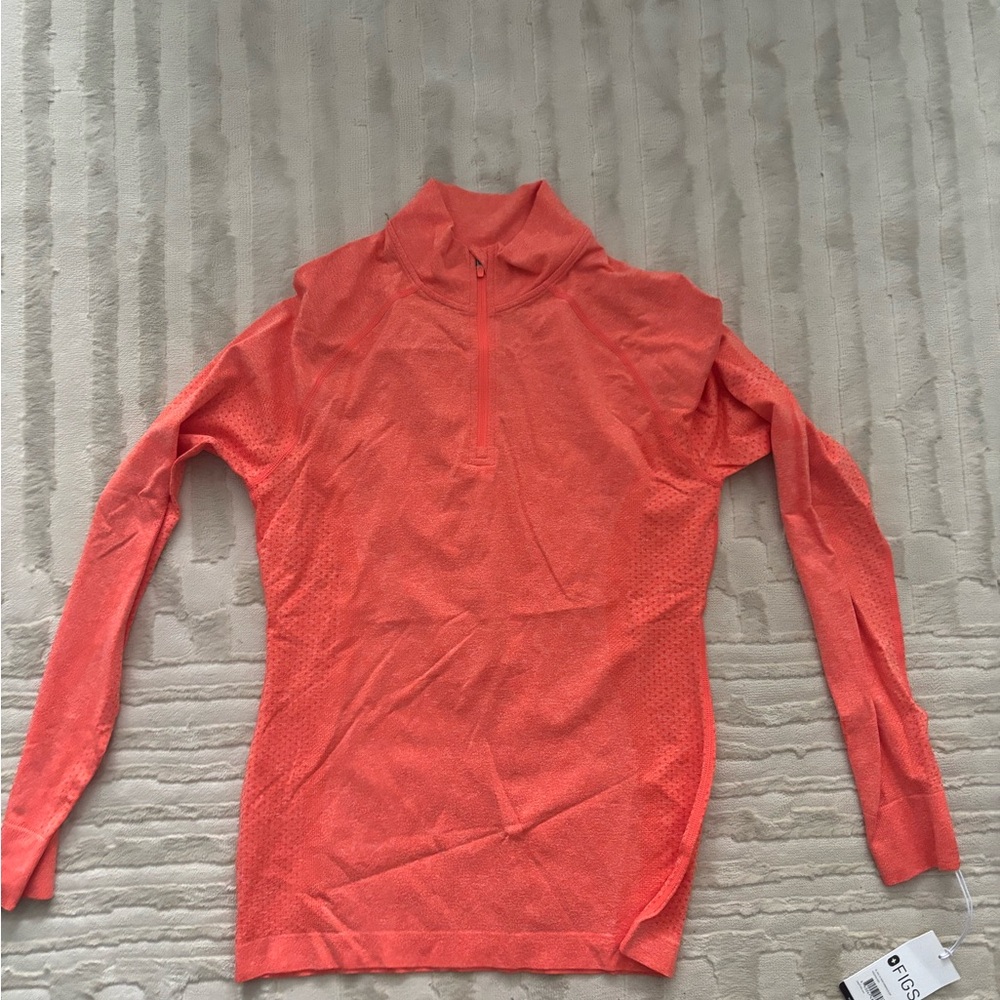 Figs Coral Seamless Performance Top
